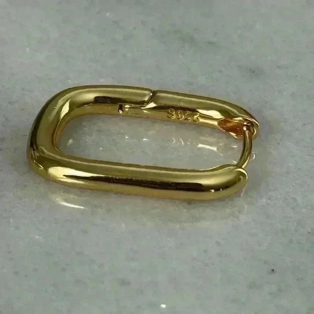 Gold Chunky Square Hoop Earrings Brand New

Gold Plated Sterling Silver - Picture 5 of 5